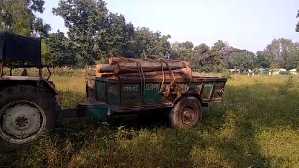 तस्कर हुए भागने में कामयाब