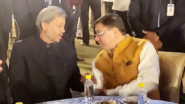 politics delhi dehradun pushkar singh dhami tirath rawat karan mahara pritam meeting pictures 