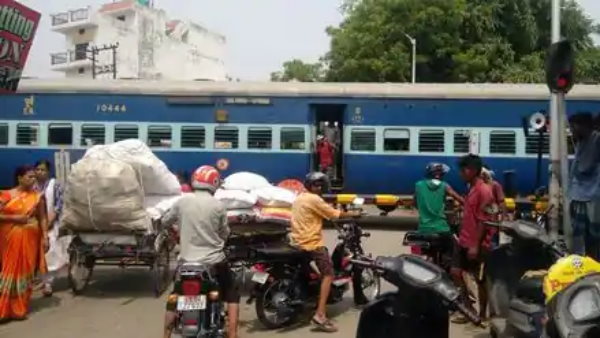 हज़ारों करोड़ सरकारी कर्मचारियों पर होता है खर्च हज़ारों करोड़ सरकारी कर्मचारियों पर होता है खर्च