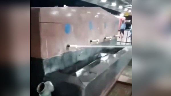 स्टेशन पर नल ने मचाई आफत!