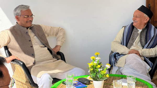 कोश्यारी की उत्तराखंड के दिग्गजों से मुलाकात काफी अहम कोश्यारी की उत्तराखंड के दिग्गजों से मुलाकात काफी अहम