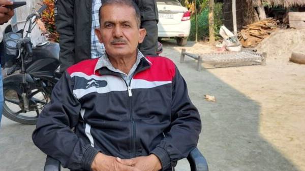 2014 में सेवानिवृत्त होने के बाद पहुंचे गांव 2014 में सेवानिवृत्त होने के बाद पहुंचे गांव