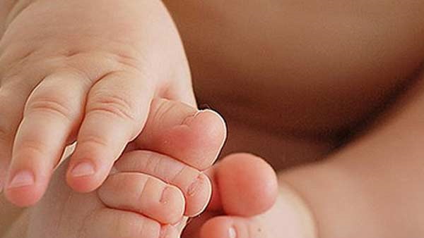 पीरामल में नई पीढ़ी आने की खुशी में बंट रहे लड्डू 