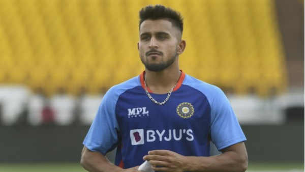 उमरान मलिक, नवदीप सैनी और मुकेश कुमार के बीच मुकाबला 