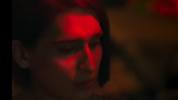 कट्टरपंथ से हारती फिल्में