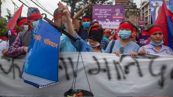 देउबा बनाम केपी शर्मा ओली, कौन मजबूत?