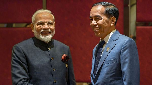 लुक ईस्ट नीति का असर