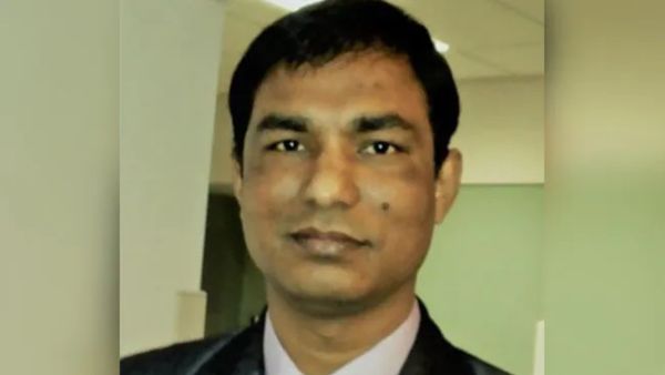 पिता की नौकरी के बाद स्थिति सुधरी