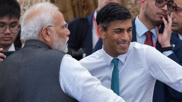ट्विटर पर लोग ले रहे चुटकी ट्विटर पर लोग ले रहे चुटकी