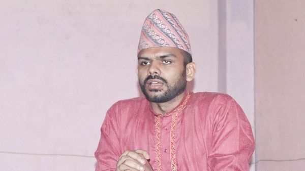 शेर बहादुर देउबा के खिलाफ लड़ रहे सागर ढकाल