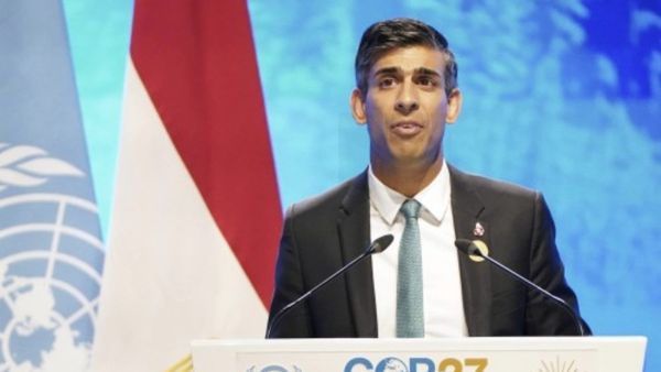 लो क्वालिटी डिग्री के लिए पहुंच रहे ब्रिटेन