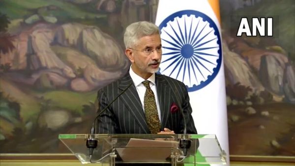 एस जयशंकर बोले- बातचीत पर लौटें दोनों देश 