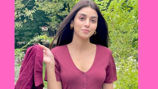 सोशल मीडिया पर हो रही ट्रोल