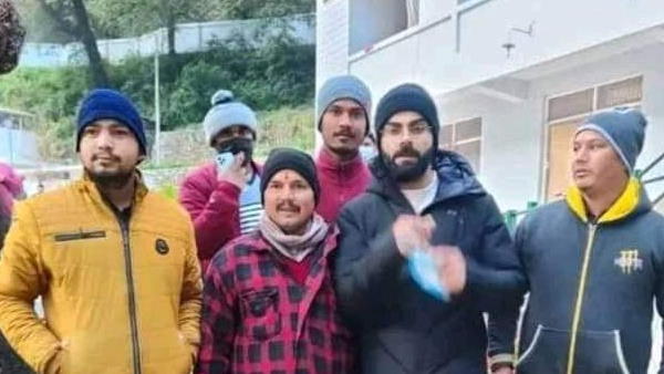 धाम में दोनों ने ध्यान लगाया और पूजा पाठ किया