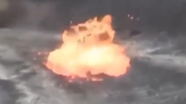 ज्वालामुखी के फव्वारें के रूप में निकलेगा ज्वालामुखी के फव्वारें के रूप में निकलेगा