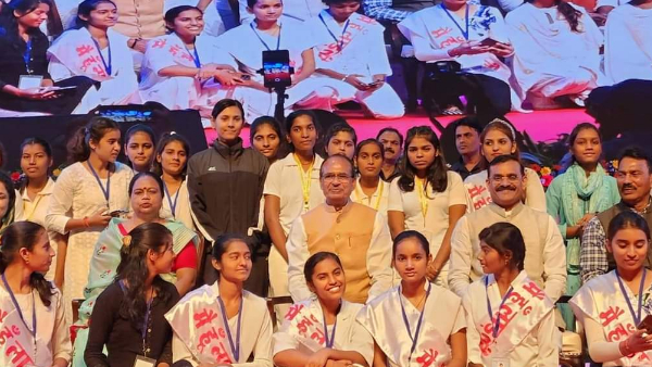 मां, बहन, बेटी को इज्जत और सम्मान लेकर सीएम ने कही बड़ी बात मां, बहन, बेटी को इज्जत और सम्मान लेकर सीएम ने कही बड़ी बात