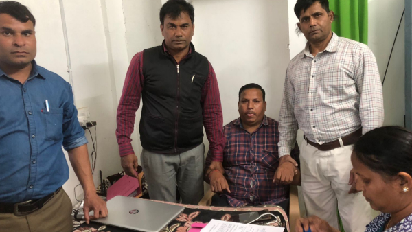 सीहोर में रिश्वत लेते हुए बिजली कंपनी का सहायक यंत्री पकड़ाया सीहोर में रिश्वत लेते हुए बिजली कंपनी का सहायक यंत्री पकड़ाया