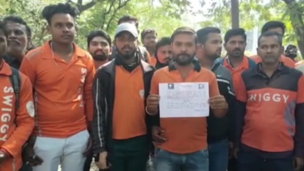 इस कारण हड़ताल पर हैं कर्मचारी