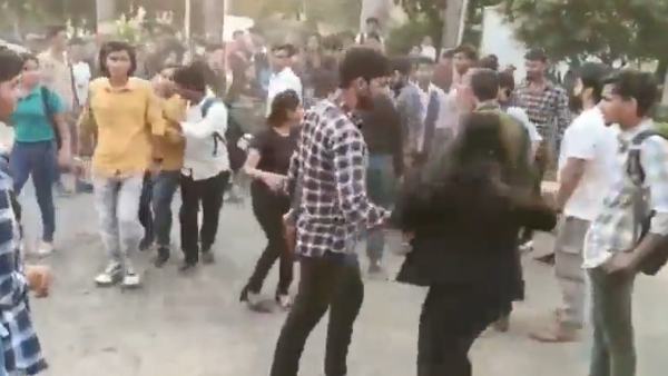 पीड़ित छात्रा ने दी जानकारी पीड़ित छात्रा ने दी जानकारी