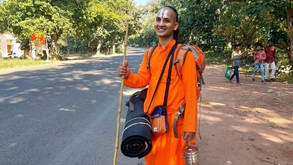 सोशल मीडिया पर युवाओं से करते हैं संवाद