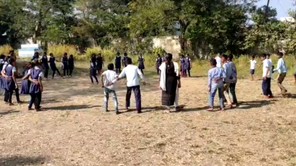 रूचि के साथ करें पढ़ाई रूचि के साथ करें पढ़ाई