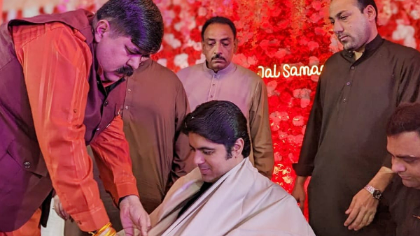 भोपाल में आए सिंधी समाज के प्रमुख संत नारायण भजन स्वामी भोपाल में आए सिंधी समाज के प्रमुख संत नारायण भजन स्वामी
