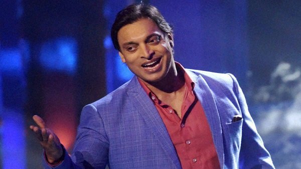 Shoaib Akhtar vs Irfan Pathan