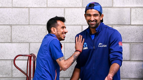 Wasim Jaffer wants Kuldeep Yadav to replace Yuzvendra Chahal in 2nd ODI Wasim Jaffer wants Kuldeep Yadav to replace Yuzvendra Chahal in 2nd ODI