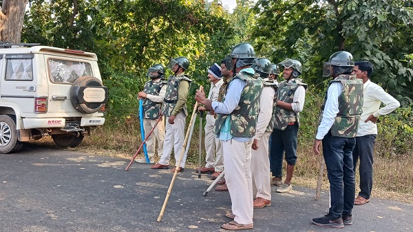 तेंदुए ने वन विभाग की टीम को जमकर छकाया तेंदुए ने वन विभाग की टीम को जमकर छकाया