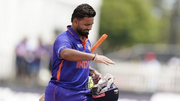 पंत चोटिल हैं या बाहर किया गया है
