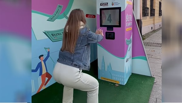 दो मिनट में 20 स्क्वैट्स पूरा