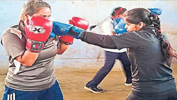 खेल सम्मान अवार्ड से हो चुकी हैं सम्मानित