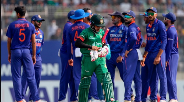 अंतिम गेंद पर अपना पहला वनडे शतक पूरा किया