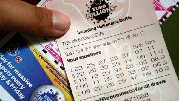 हर एक के खाते में आई इतनी राशि