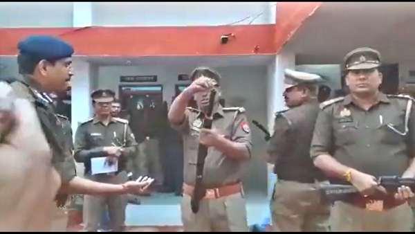 कई अधिकारी नाकाम हुए