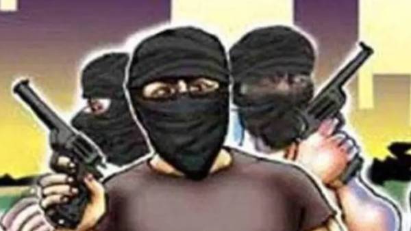 ग्रामीणों में दहशत का माहौल