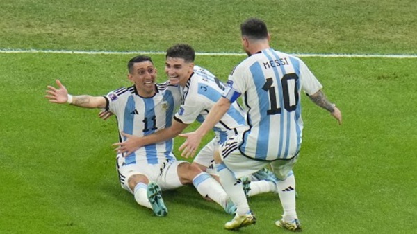 गोल के साथ ही मेसी ने पेले को पछाड़ा