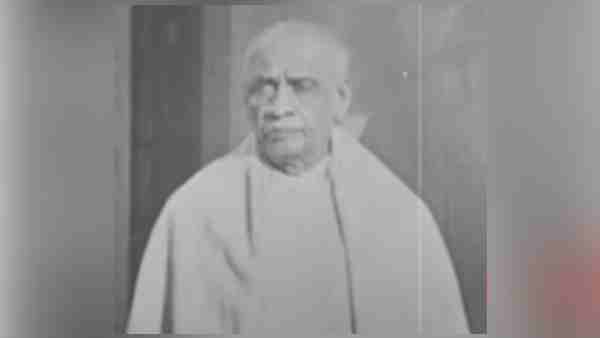 सरदार महात्मा गांधी से कहां मिले