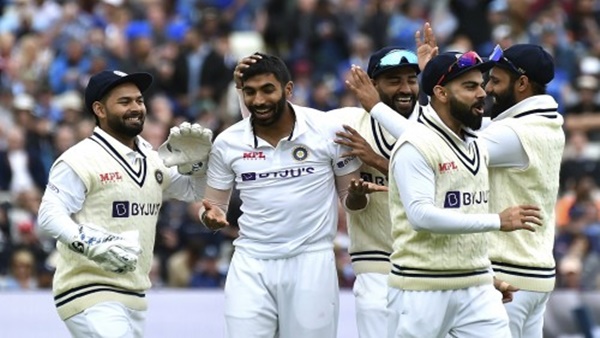 बुमराह ने एक साथ कई दिग्गजों को पछाड़ा