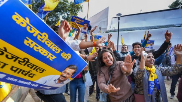 भाजपा आप के नेताओं पर निशाना साधती रही, केजरीवाल कर गए खेल 