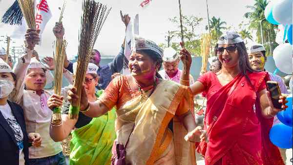 विपक्षी एकता के मंसूबों को AAP का झटका 