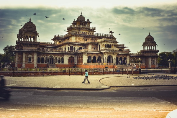  अल्बर्ट हॉल क्यों प्रसिद्ध है?