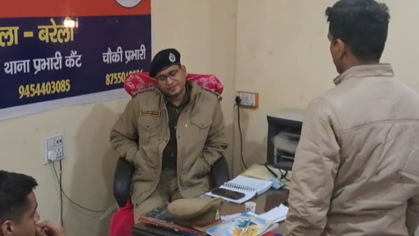 Bareilly Breaking Constable shot in police station CCTV footage cantt nakatiya chauki 