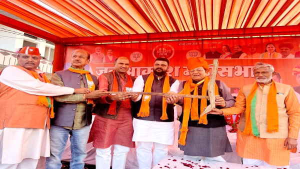 पेपर लीक माफिया के आगे सरकार सरेंडर