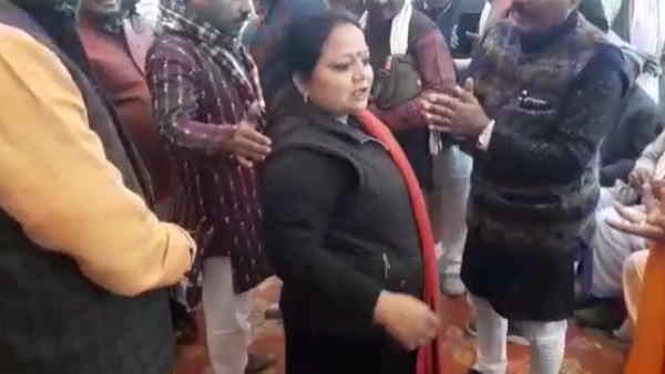 अटल बिहारी वाजपेयी की जयंती मानना पड़ा भारी