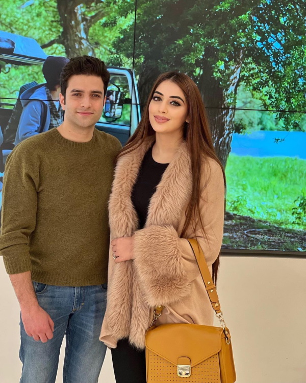  कौन हैं आईएएस अतहर आमिर खान?