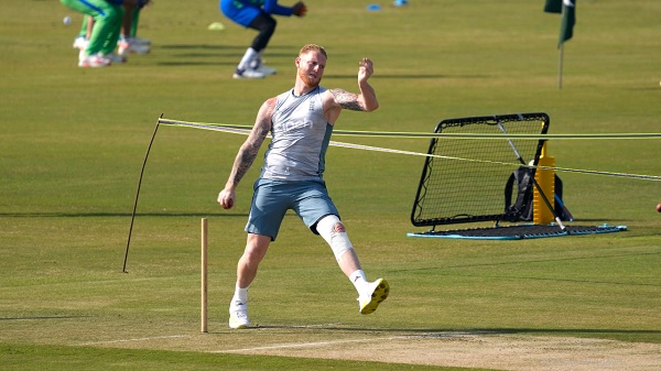 ऑलराउंडर के तौर पर ढालना चाहता है इंग्लैंड मैनेजमेंट