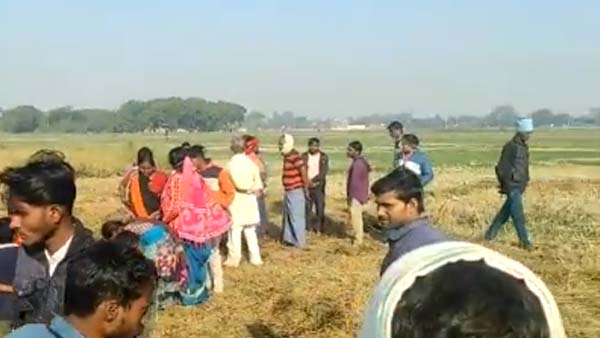 परिजनों के साथ गई थी रिसेप्शन में 