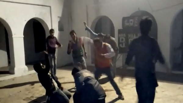 uttar pradesh news maharajganj viral video drunk dance bijli karmchari electricity department