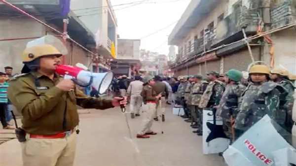 भारी पुलिस बल तैनात, एएसपी, सीएसपी ने संभाला मोर्चा